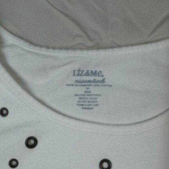 Liz & Me Sport Women’s White Short Sleeve Shirt with Grommet Accents – Size 3X - Picture 8 of 10